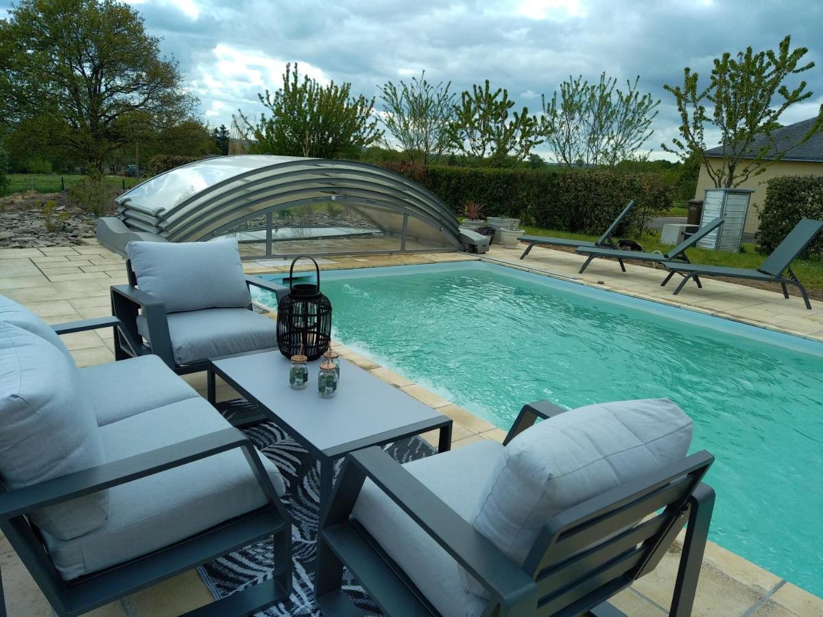 Maison/Villa Avec Piscine Privee Gite Brain D'Eau La Chapelle-de-Brain Exterior foto